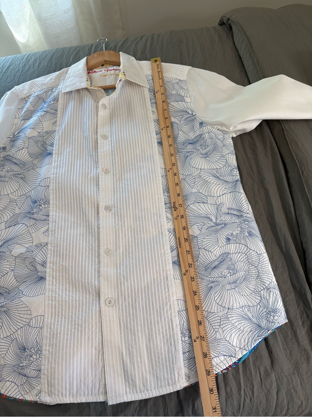 Robert Graham LIMITED EDITION
THE PLEIADES BUTTON DOWN SHIRT. Size XL. - Picture 14 of 17